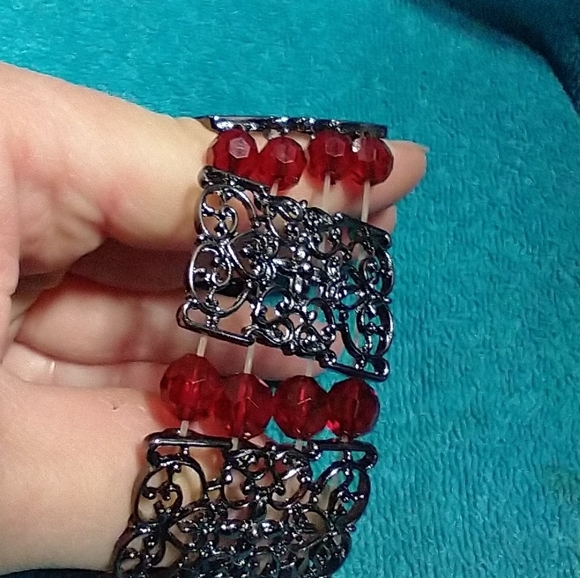 Elegant Red Faceted Beaded Silvertone Stretch Bracelet Wide Gothic - Picture 4 of 5